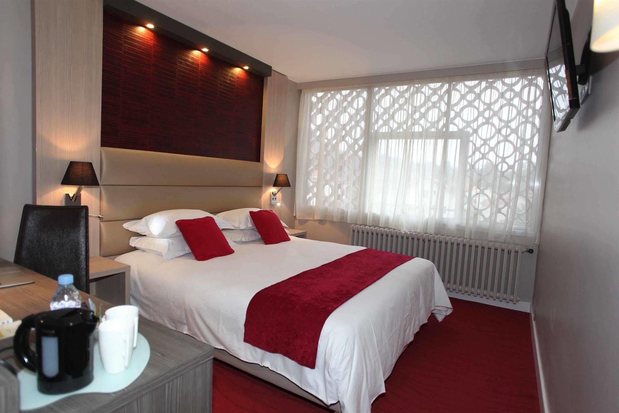Hôtel Les Trois Roses, Meylan Grenoble The Originals Boutique Extérieur photo